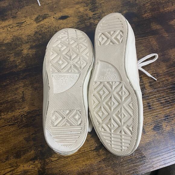 Converse Chuck Taylor 70 Sneakers Womens Sz 7 Peach Embroidered Spring Forward - Picture 6 of 10